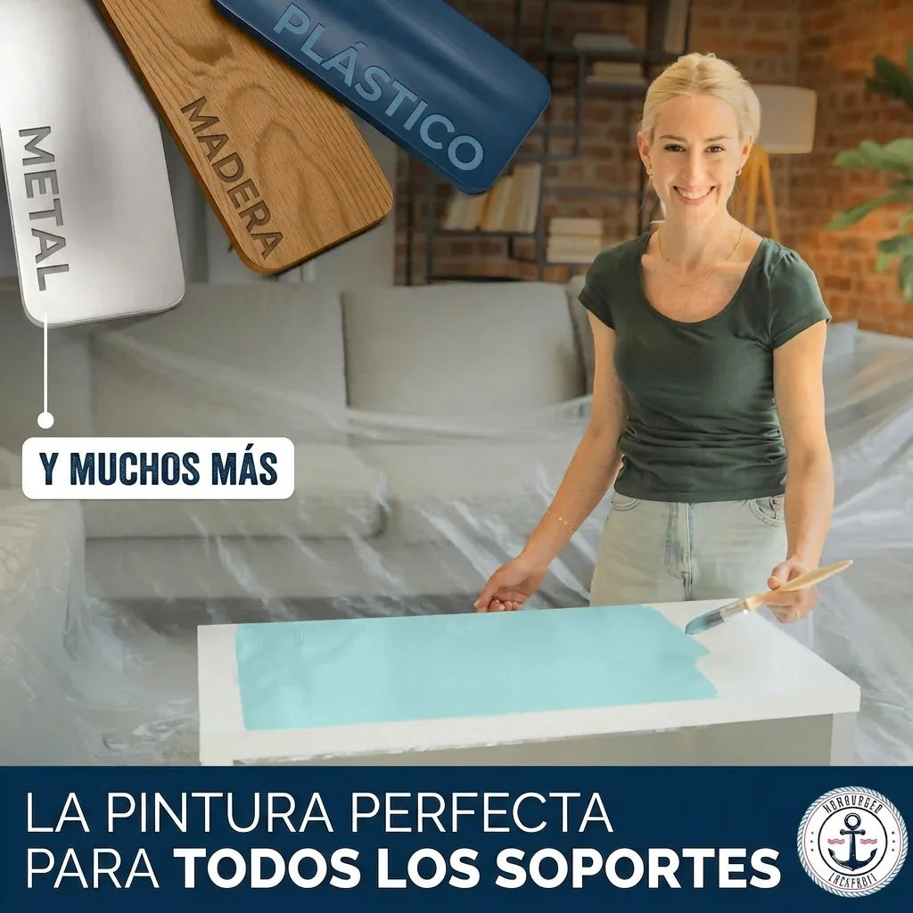 Mujer feliz pintando una superficie de azul claro con pintura apta para metal, madera, plástico y más.